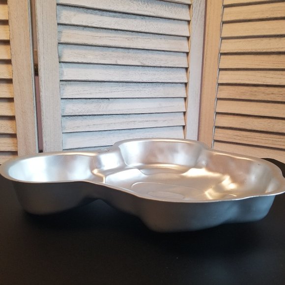 Mickey mouse cake pan - Picture 3 of 3